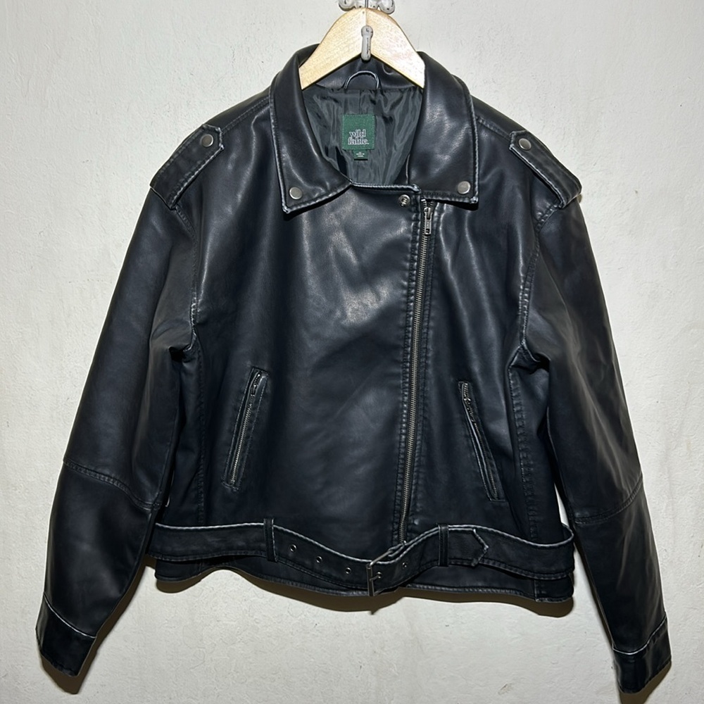 Wild Fable Faux Leather Oversized Moto Jacket Size Medium NWT - Picture 4 of 11